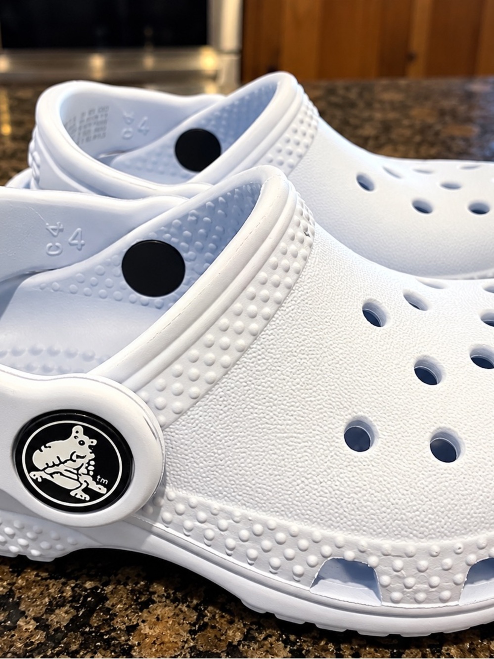 TITLE
Crocs Classic Clog Baby Blue Toddler C4 Size 4 New Without Tags